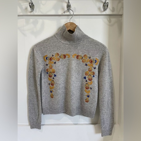 Magaschoni 100% Cashmere Grey Embroidered Turtleneck Sweater - Picture 2 of 9